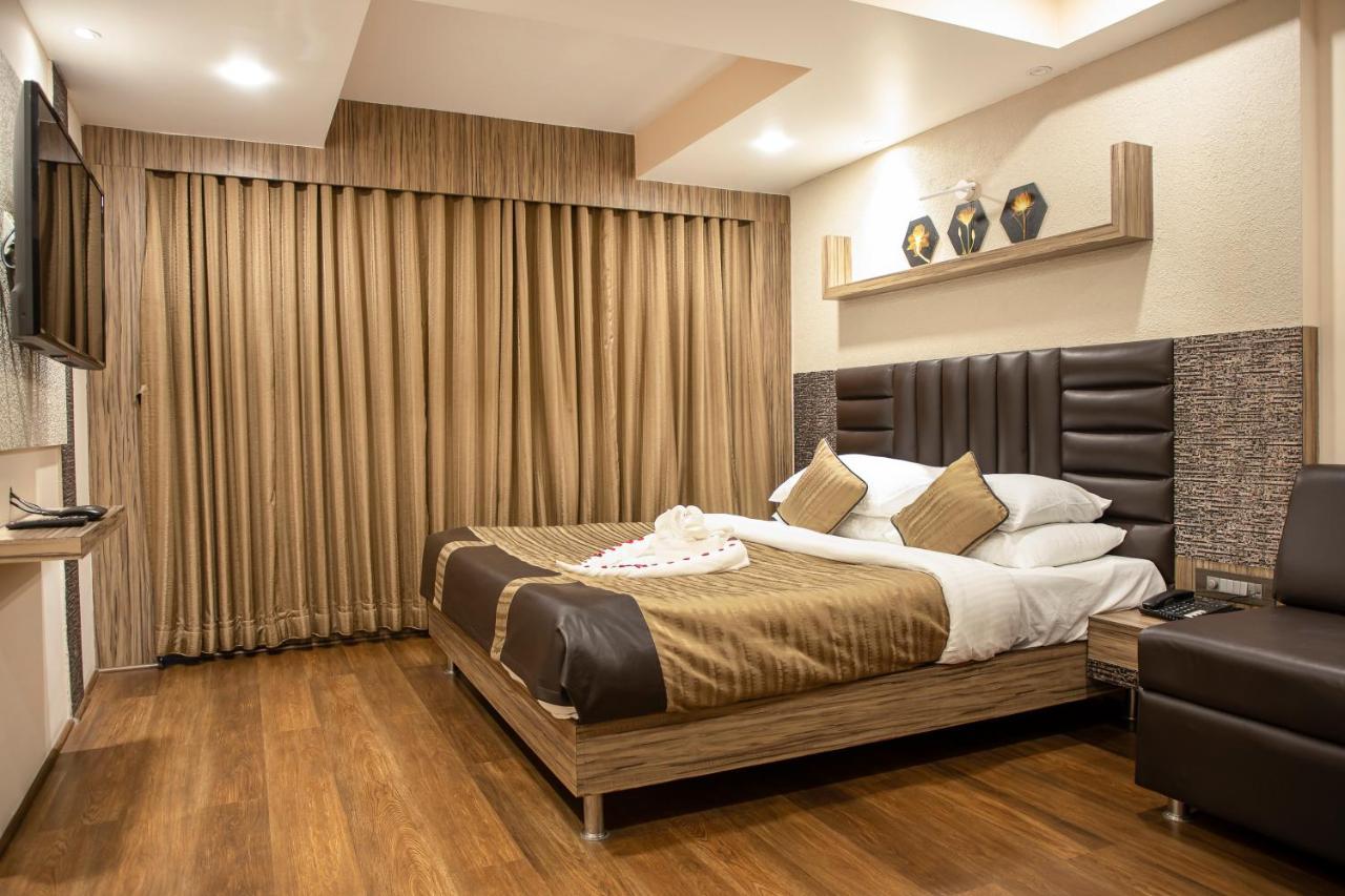 גווהטי Hotel Rajmahal מראה חיצוני תמונה